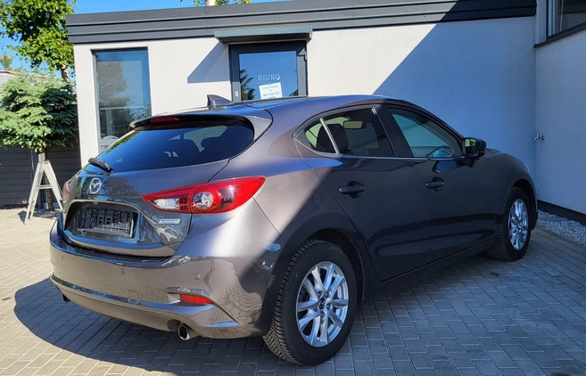 Mazda 3 cena 29900 przebieg: 125420, rok produkcji 2017 z Września małe 67